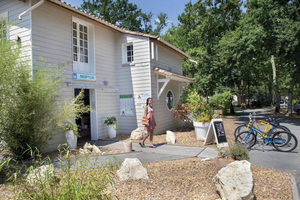 Camping Officiel Siblu Domaine De Soulac エクステリア 写真
